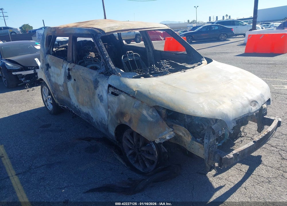 2018 KIA SOUL + VIN: KNDJP3A54J7519055