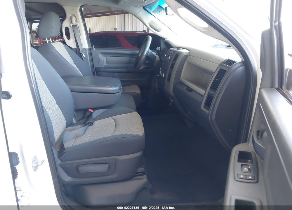 2011 RAM RAM 1500 VIN: 1D7RV1GT2BS660441