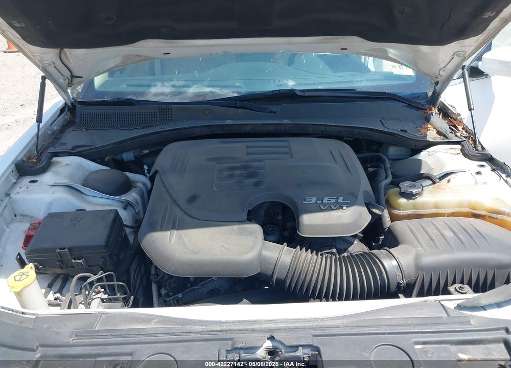2014 CHRYSLER 300 VIN: 2C3CCARG8EH201274