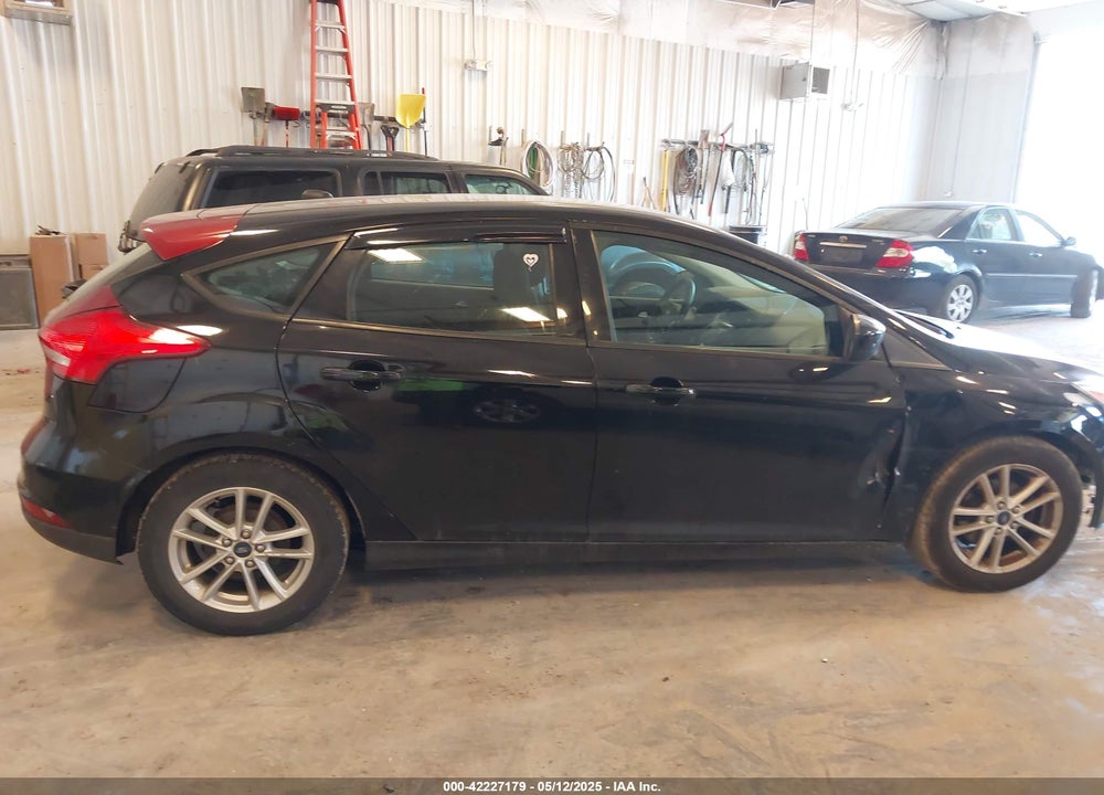 2018 FORD FOCUS SE VIN: 1FADP3K29JL283582
