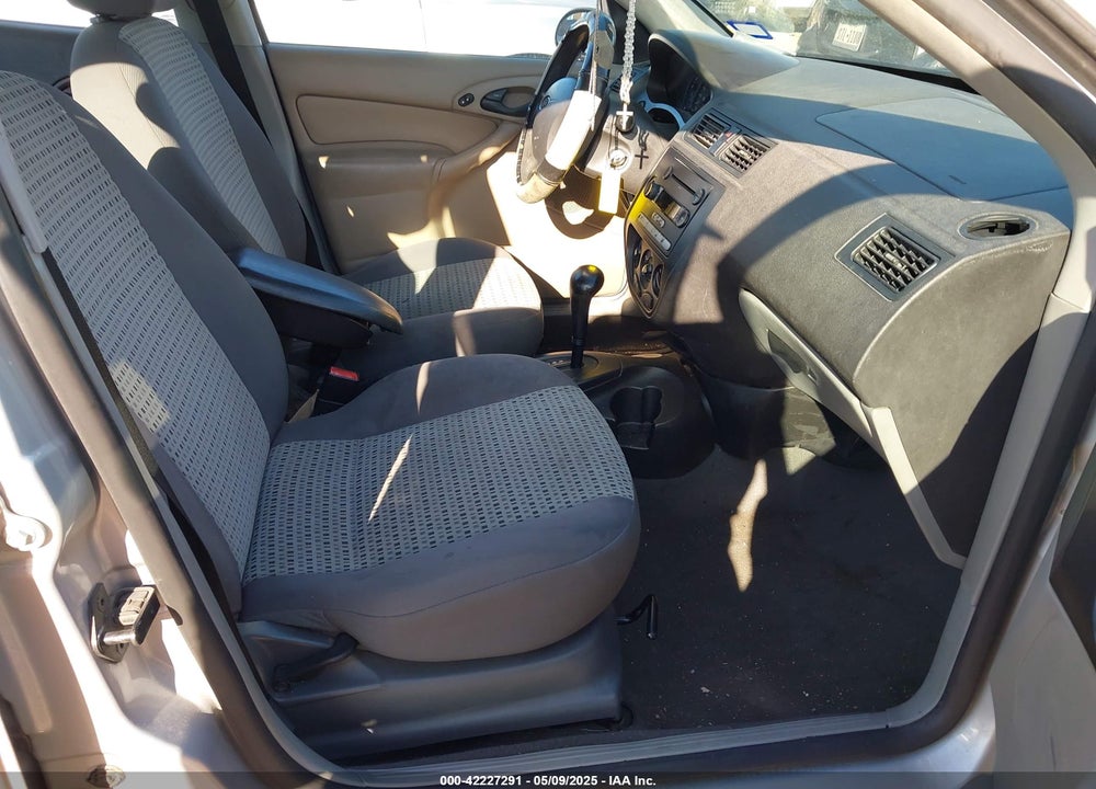 2006 FORD FOCUS VIN: 1FAFP34NX6W194934