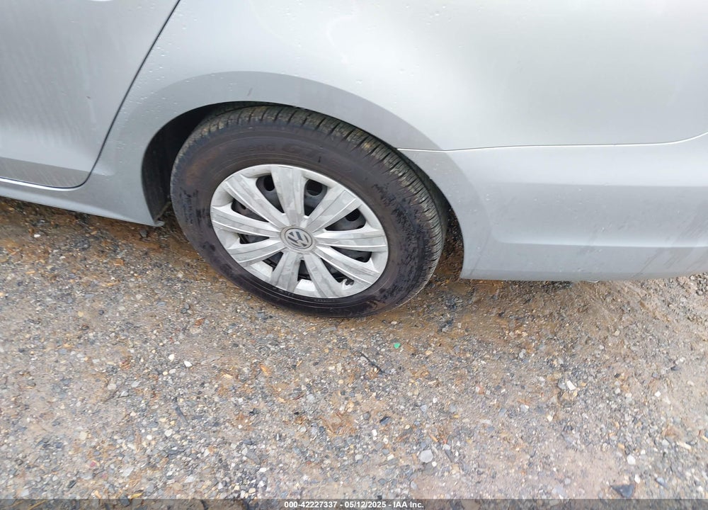 2014 VOLKSWAGEN JETTA VIN: 3VW2K7AJ6EM327684