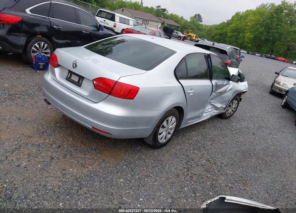 2014 VOLKSWAGEN JETTA VIN: 3VW2K7AJ6EM327684