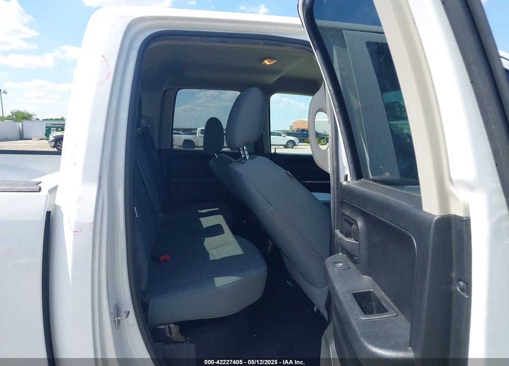 2020 RAM 1500 CLASSIC VIN: 1C6RR6FG7LS114713