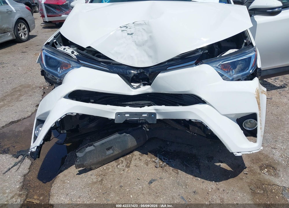 2017 TOYOTA RAV4 VIN: JTMWFREV9HJ120550