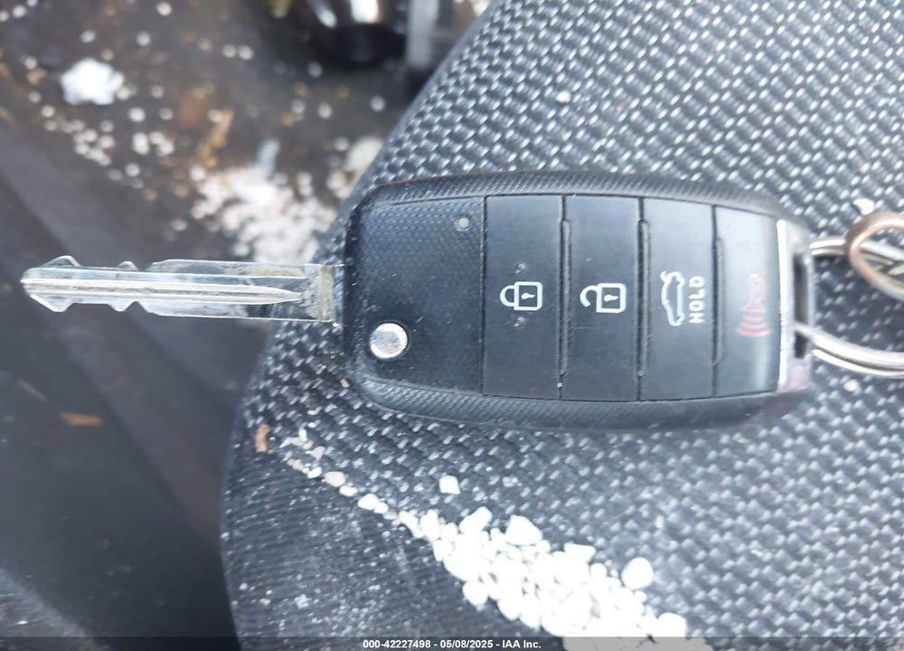 2017 KIA FORTE VIN: 3KPFK4A7XHE160610