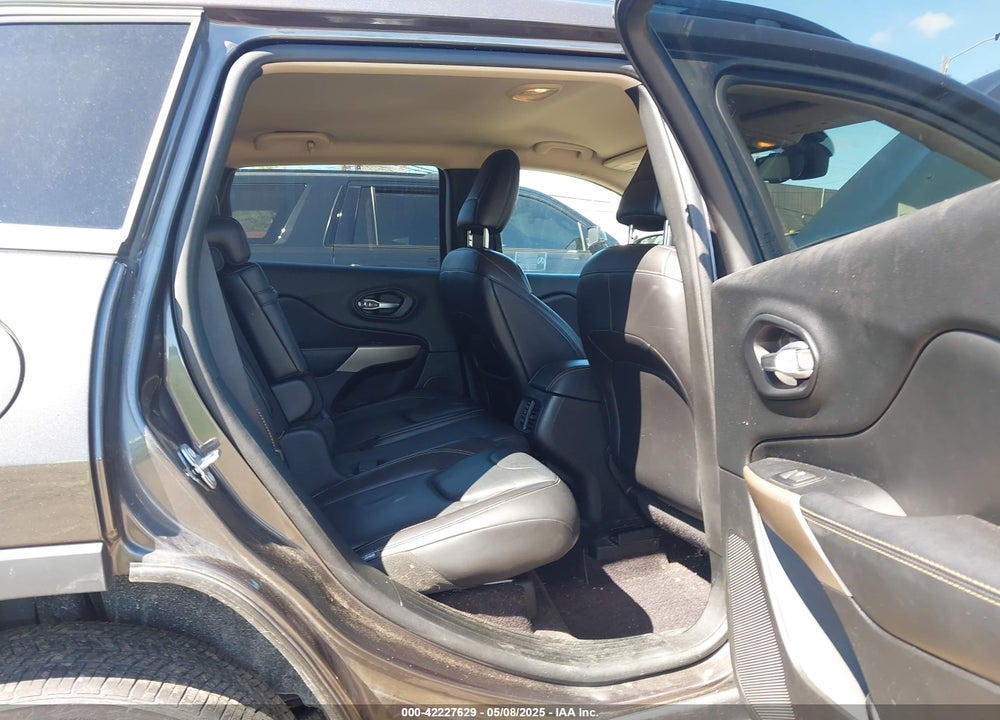 2017 JEEP CHEROKEE VIN: 1C4PJMDS2HW620551