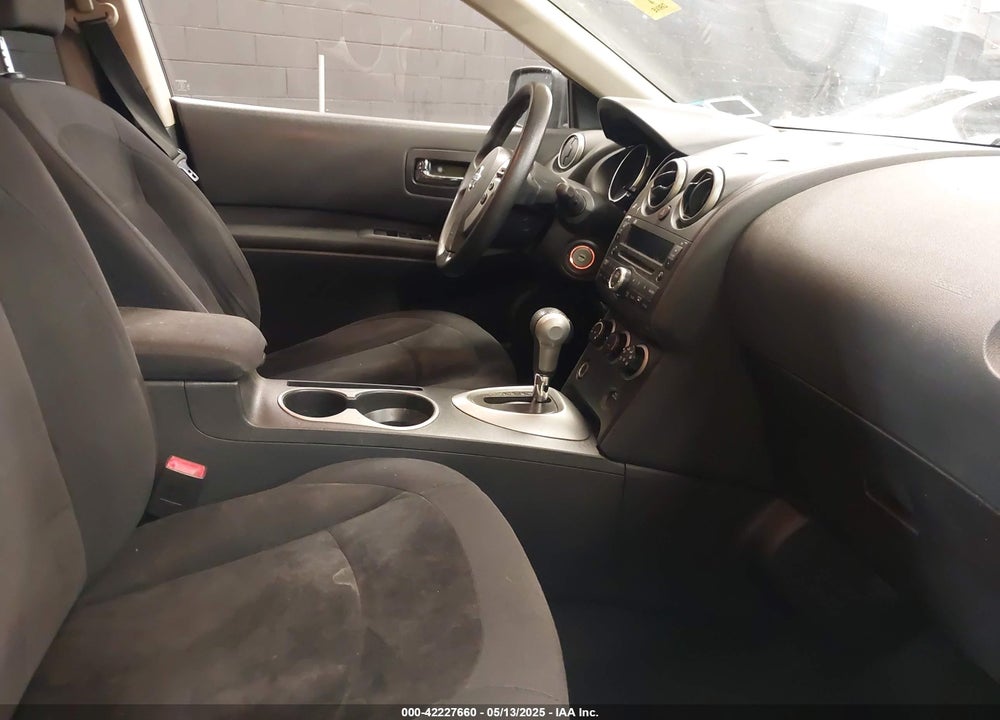 2010 NISSAN ROGUE S VIN: JN8AS5MV5AW135902