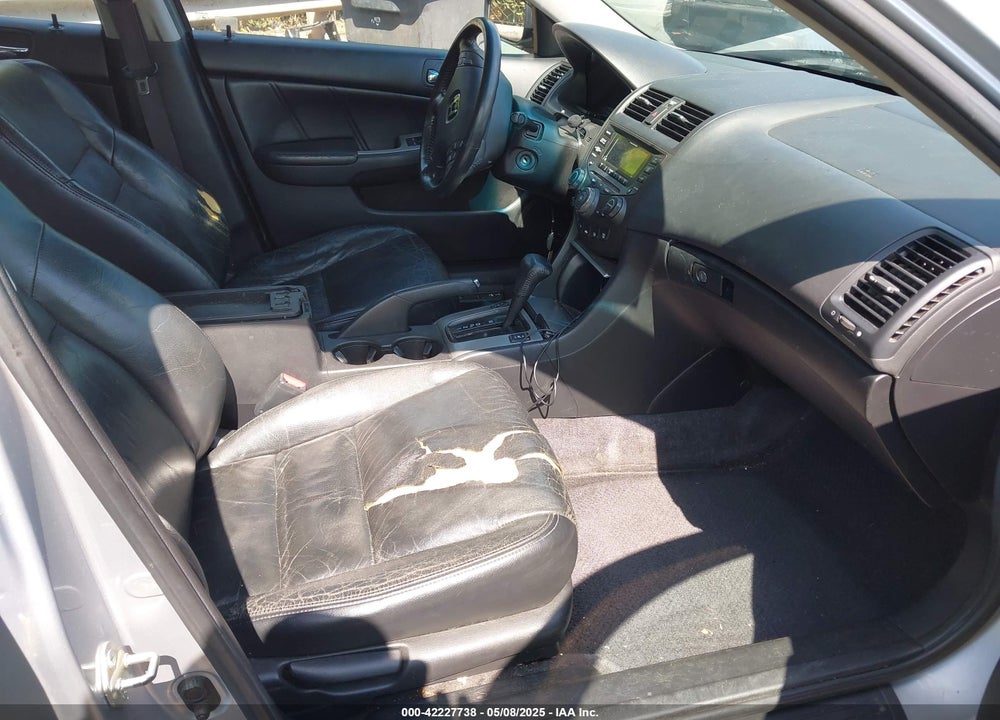 2004 HONDA ACCORD 2.4 EX VIN: 1HGCM56894A068147