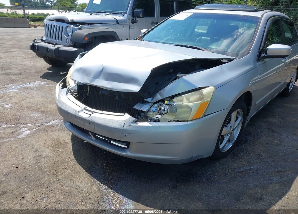 2004 HONDA ACCORD 2.4 EX VIN: 1HGCM56894A068147