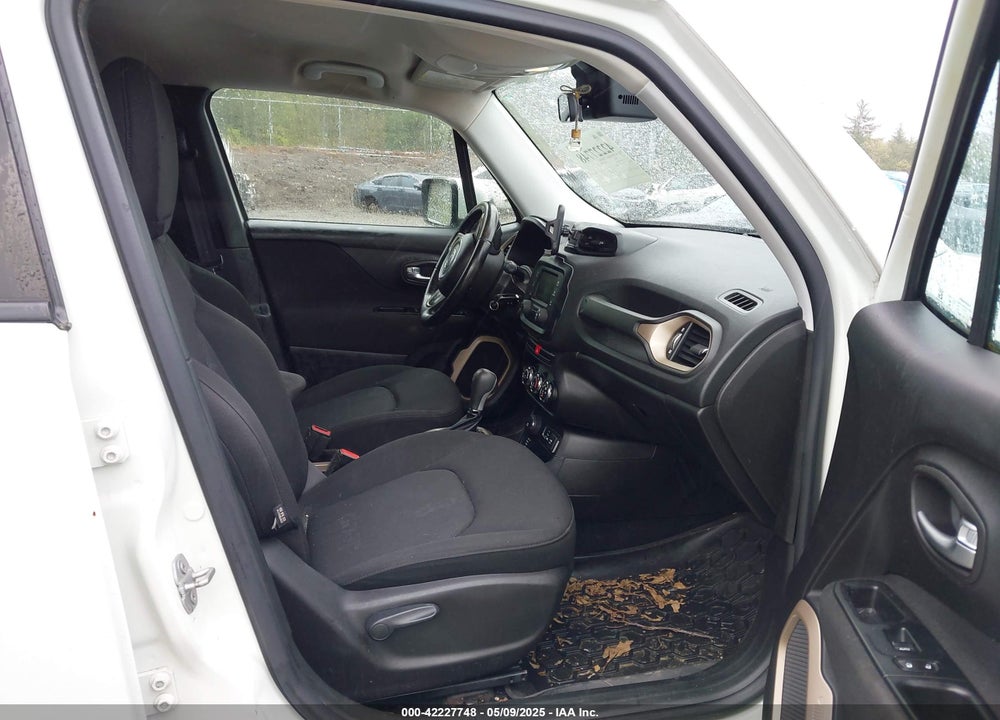 2015 JEEP RENEGADE LATITUDE VIN: ZACCJBBT6FPB37296