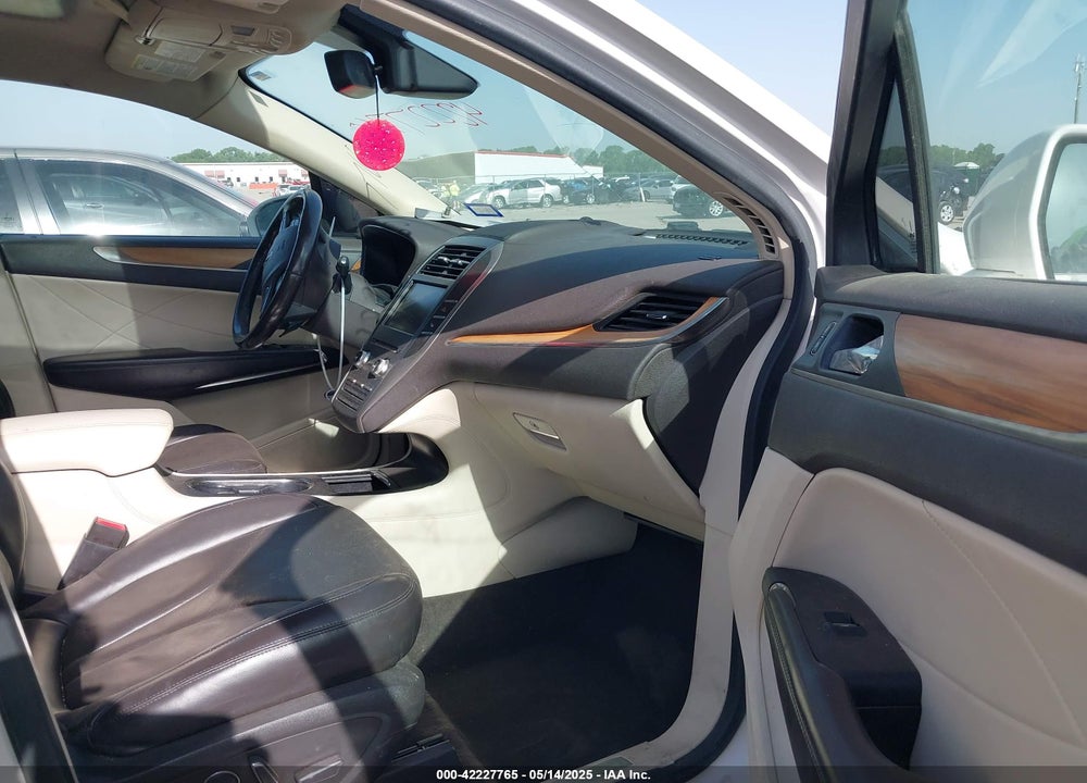 2015 LINCOLN MKC VIN: 5LMCJ1A92FUJ00656