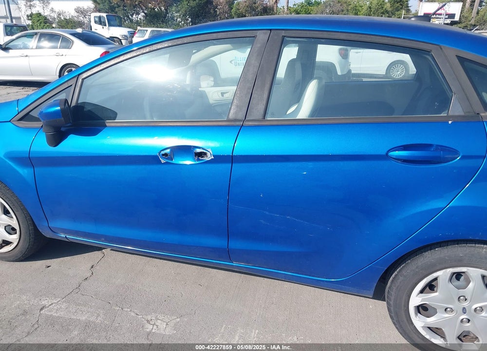 2011 FORD FIESTA VIN: 3FADP4AJ7BM234198