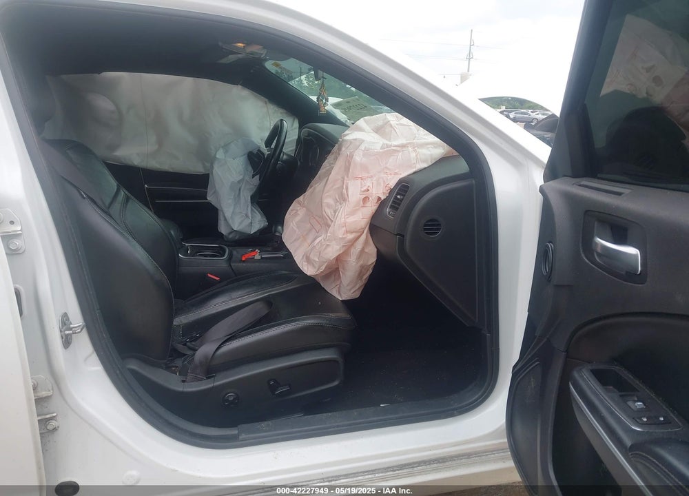 2020 DODGE CHARGER VIN: 2C3CDXBG1LH233815