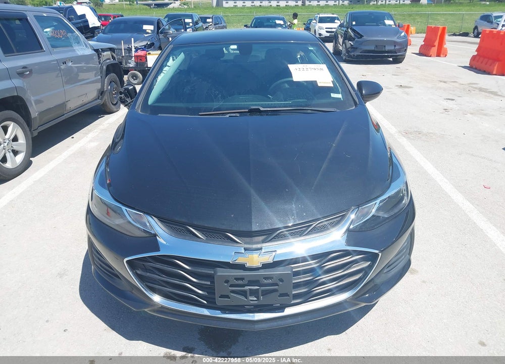 2019 CHEVROLET CRUZE VIN: 1G1BE5SM6K7124218