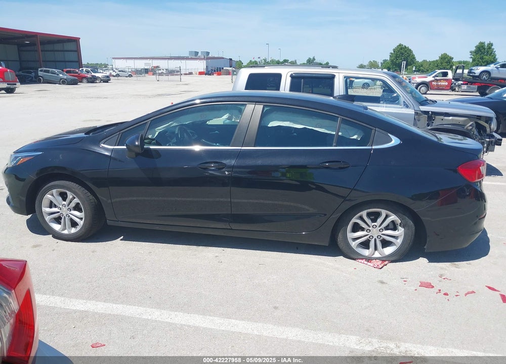 2019 CHEVROLET CRUZE VIN: 1G1BE5SM6K7124218