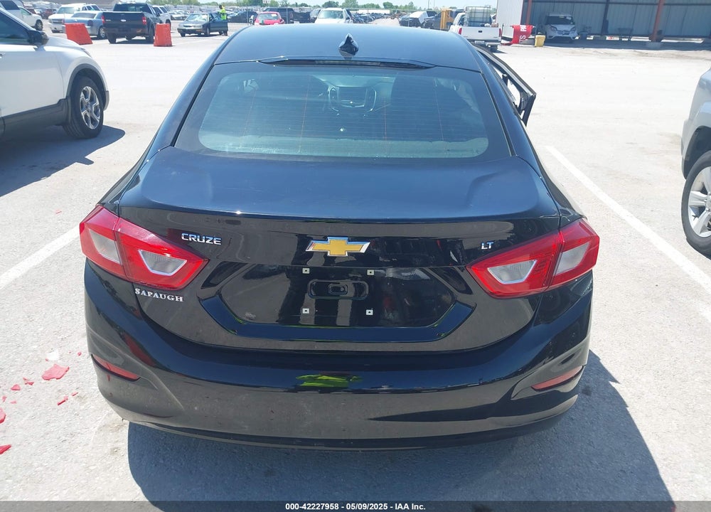 2019 CHEVROLET CRUZE VIN: 1G1BE5SM6K7124218