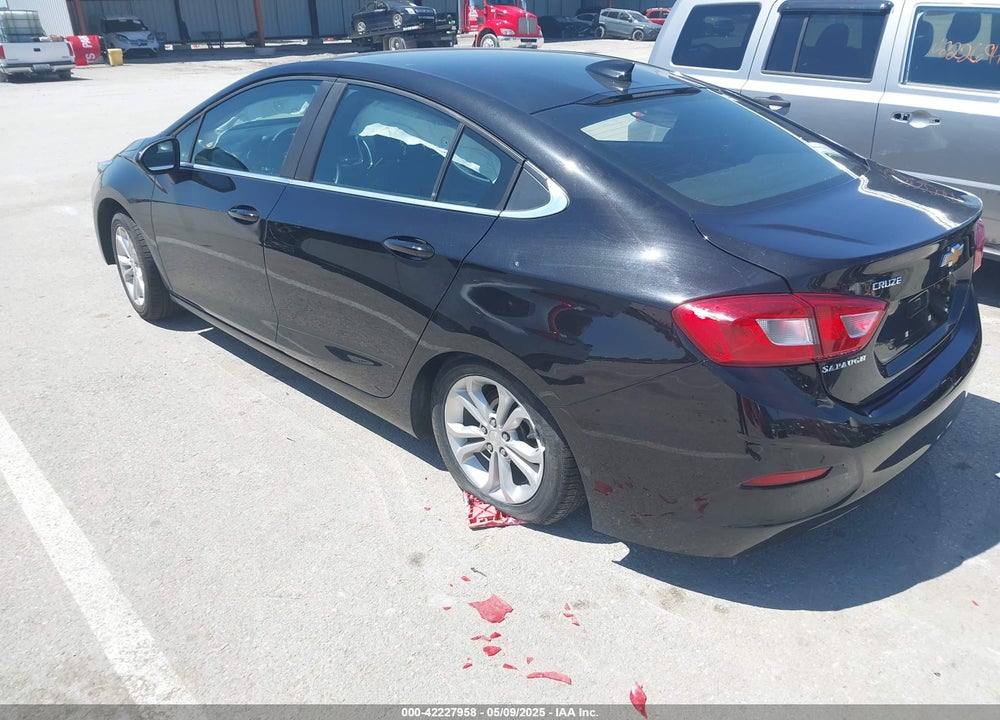 2019 CHEVROLET CRUZE VIN: 1G1BE5SM6K7124218