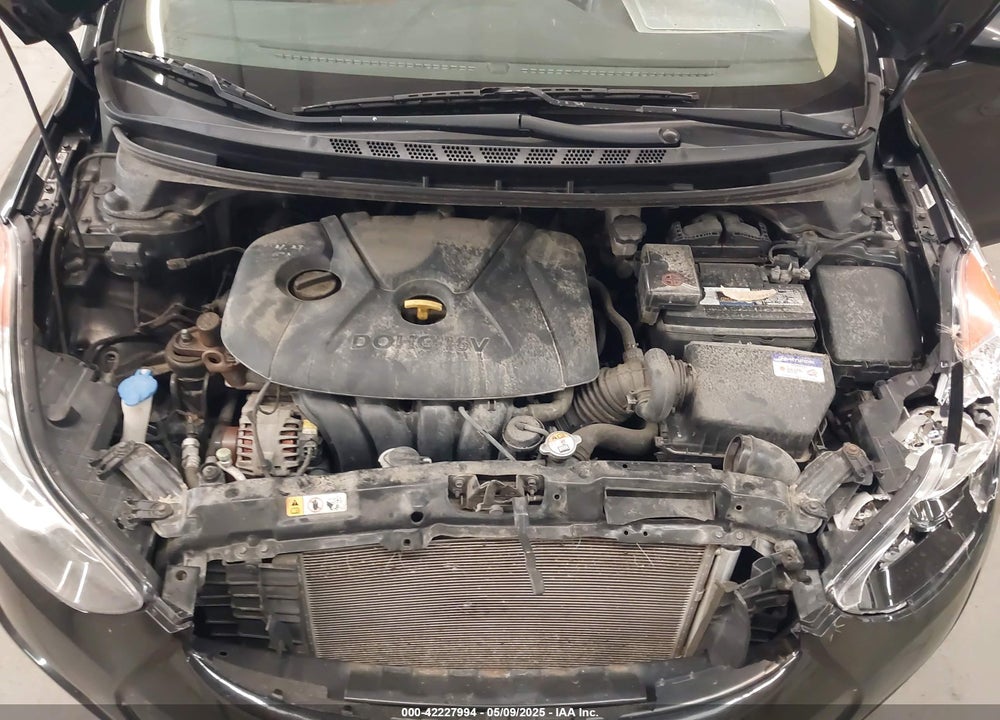 2013 HYUNDAI ELANTRA VIN: KMHDH4AE5DU787663