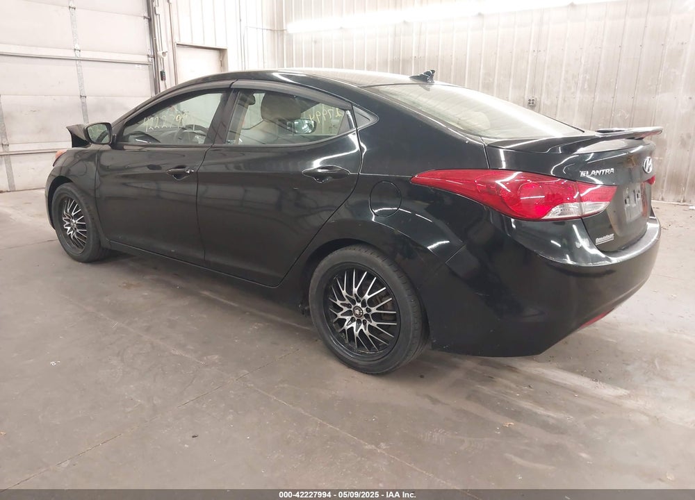 2013 HYUNDAI ELANTRA VIN: KMHDH4AE5DU787663