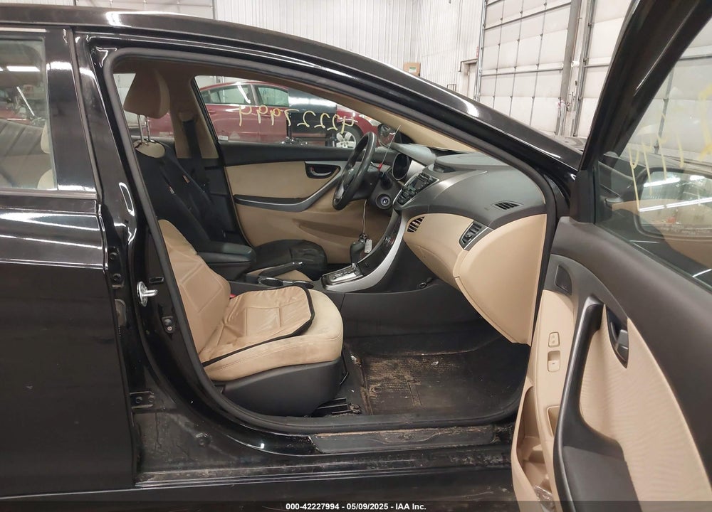 2013 HYUNDAI ELANTRA VIN: KMHDH4AE5DU787663