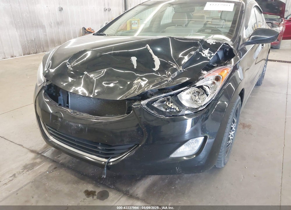 2013 HYUNDAI ELANTRA VIN: KMHDH4AE5DU787663