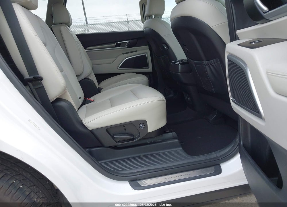2021 KIA TELLURIDE VIN: 5XYP64HC8MG160534