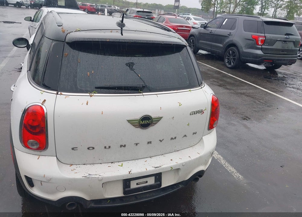 2015 MINI COUNTRYMAN COOPER S VIN: WMWZC3C54FWT02126