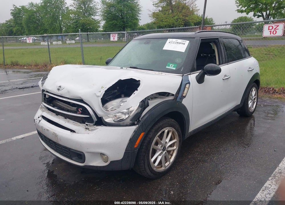 2015 MINI COUNTRYMAN COOPER S VIN: WMWZC3C54FWT02126