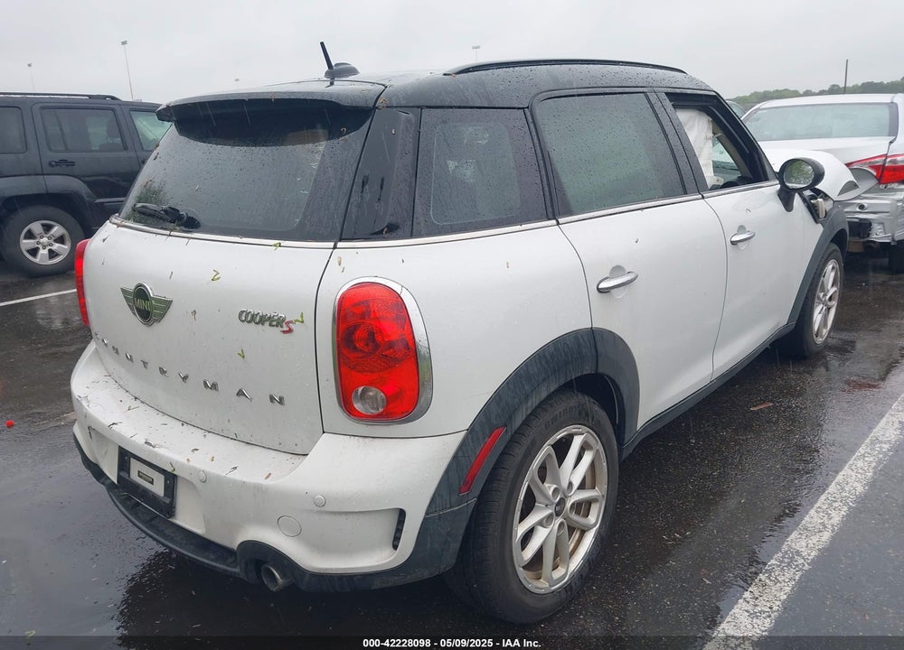 2015 MINI COUNTRYMAN COOPER S VIN: WMWZC3C54FWT02126