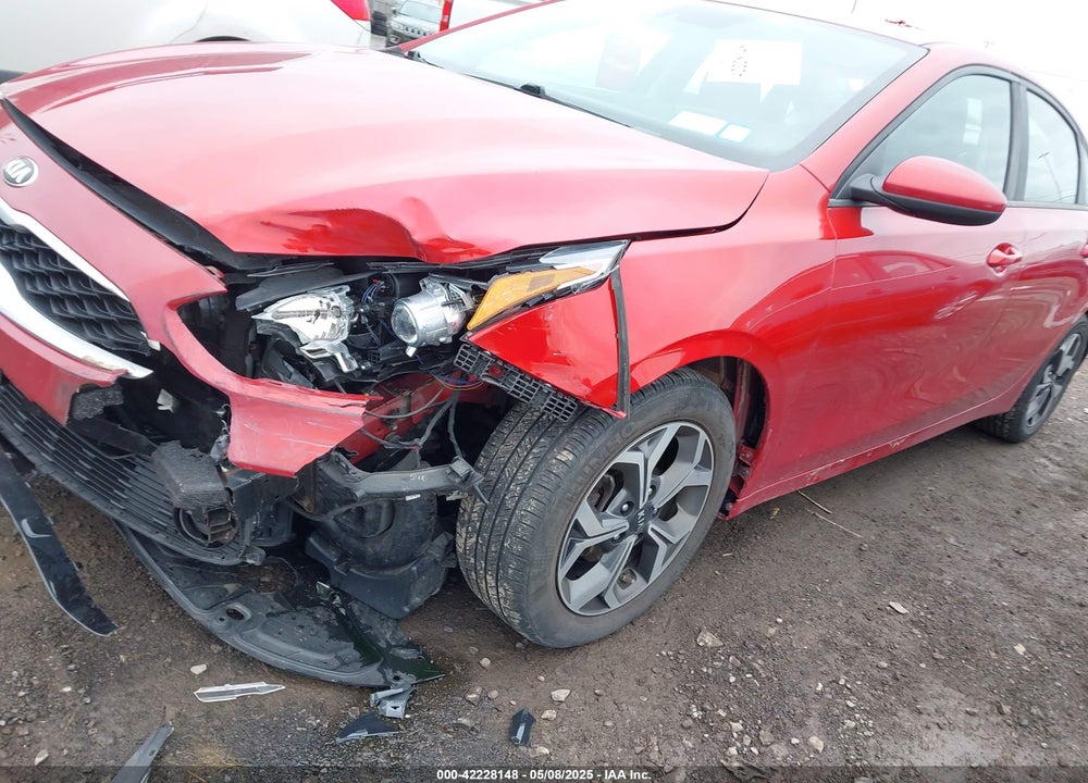 2019 KIA FORTE LXS VIN: 3KPF24AD4KE098554