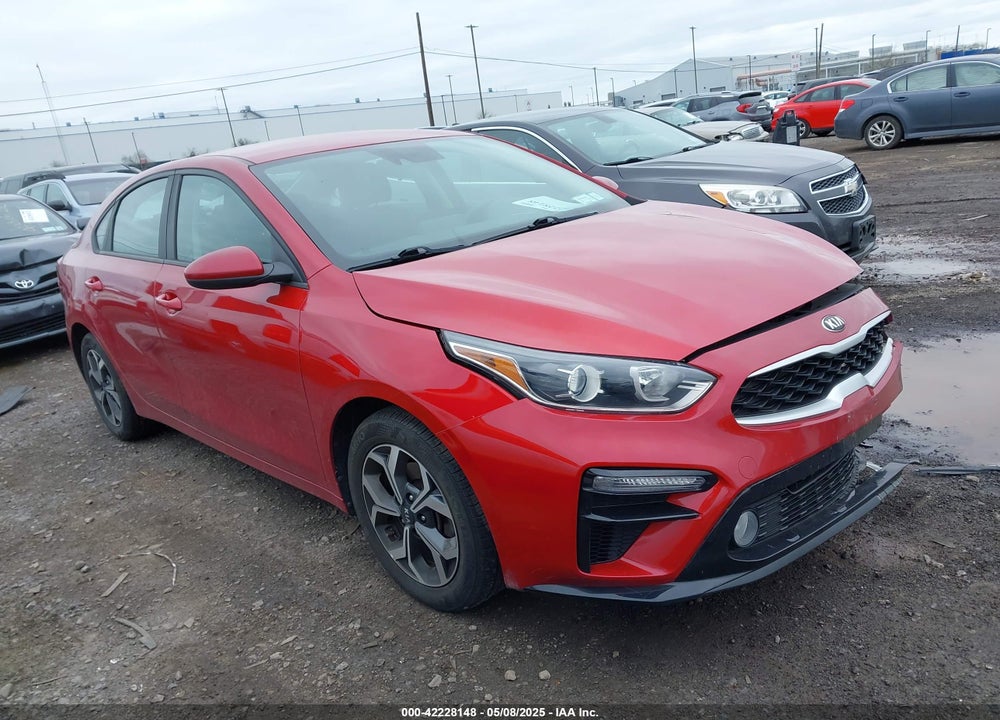 2019 KIA FORTE LXS VIN: 3KPF24AD4KE098554
