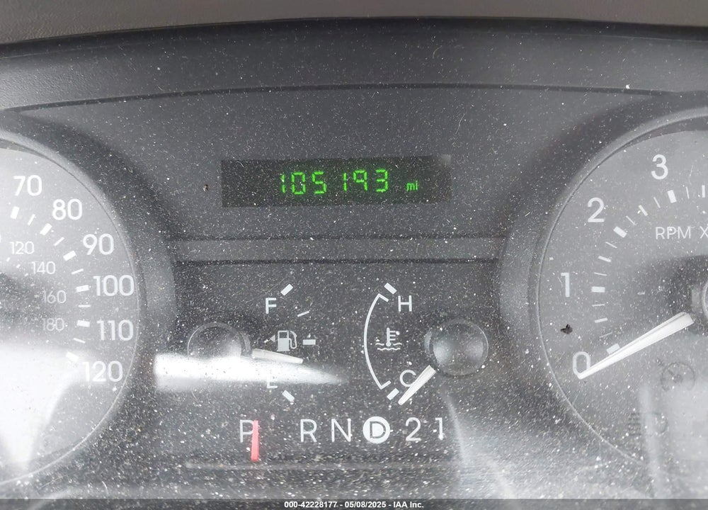 2008 MERCURY GRAND MARQUIS VIN: 2MEFM74V88X604663