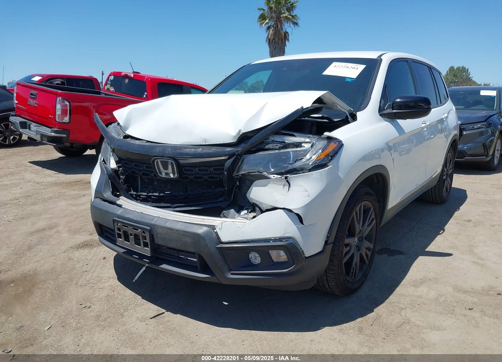 2021 HONDA PASSPORT 2WD SPORT VIN: 5FNYF7H28MB014400