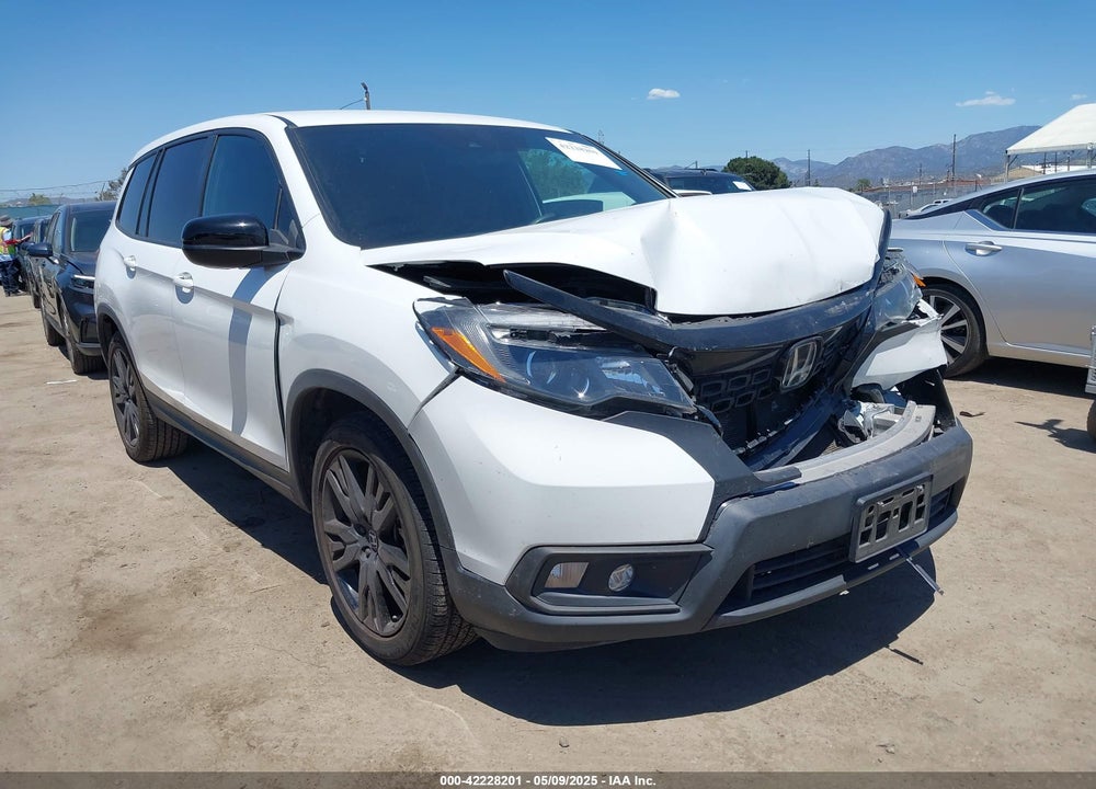 2021 HONDA PASSPORT 2WD SPORT VIN: 5FNYF7H28MB014400