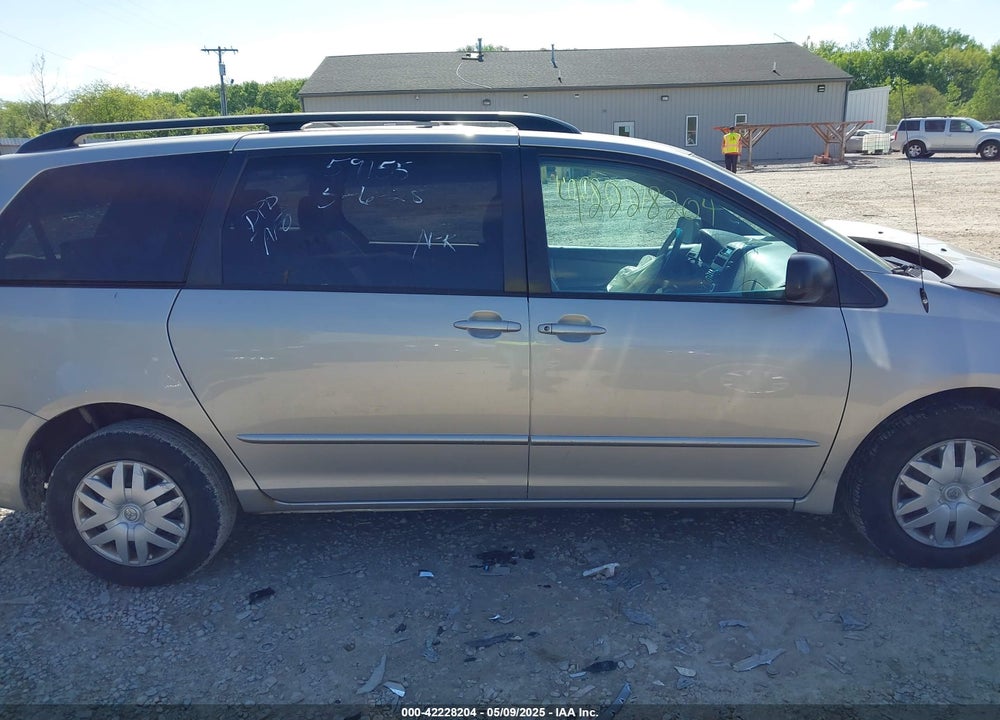 2005 TOYOTA SIENNA LE VIN: 5TDZA23C35S312033