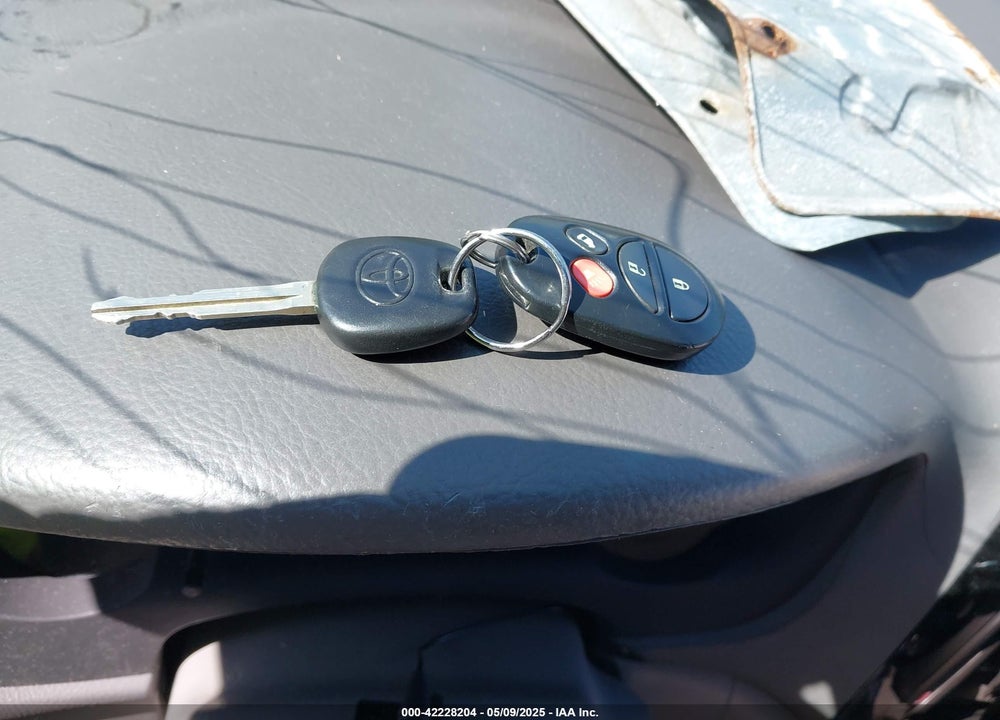 2005 TOYOTA SIENNA LE VIN: 5TDZA23C35S312033