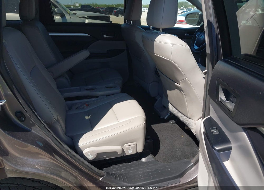 2016 TOYOTA HIGHLANDER VIN: 5TDKKRFH9GS135246