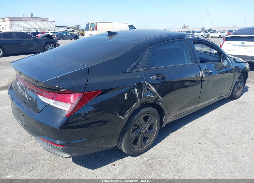 2021 HYUNDAI ELANTRA VIN: KMHLM4AG5MU121881