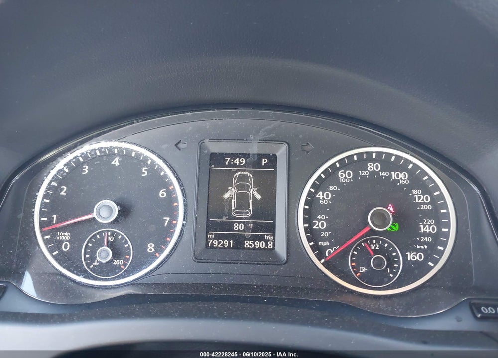 2018 VOLKSWAGEN TIGUAN LIMITED VIN: WVGAV7AX0JK004268