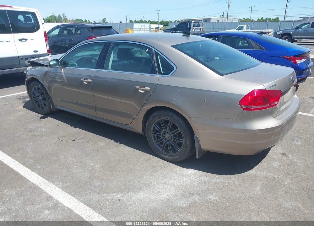 2015 VOLKSWAGEN PASSAT 2.0L TDI SE VIN: 1VWBV7A39FC067485