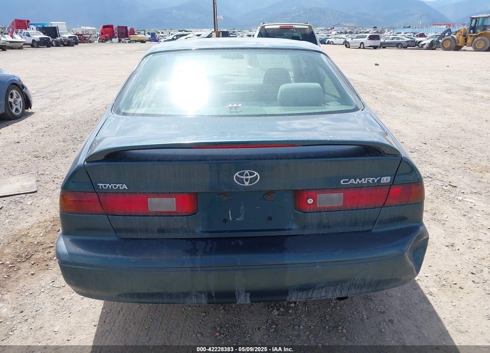 1998 TOYOTA CAMRY LE VIN: 4T1BG22KXWU363210