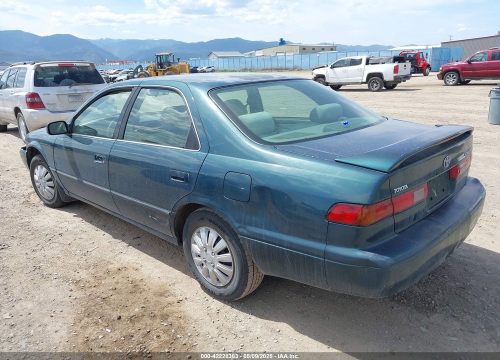 1998 TOYOTA CAMRY LE VIN: 4T1BG22KXWU363210