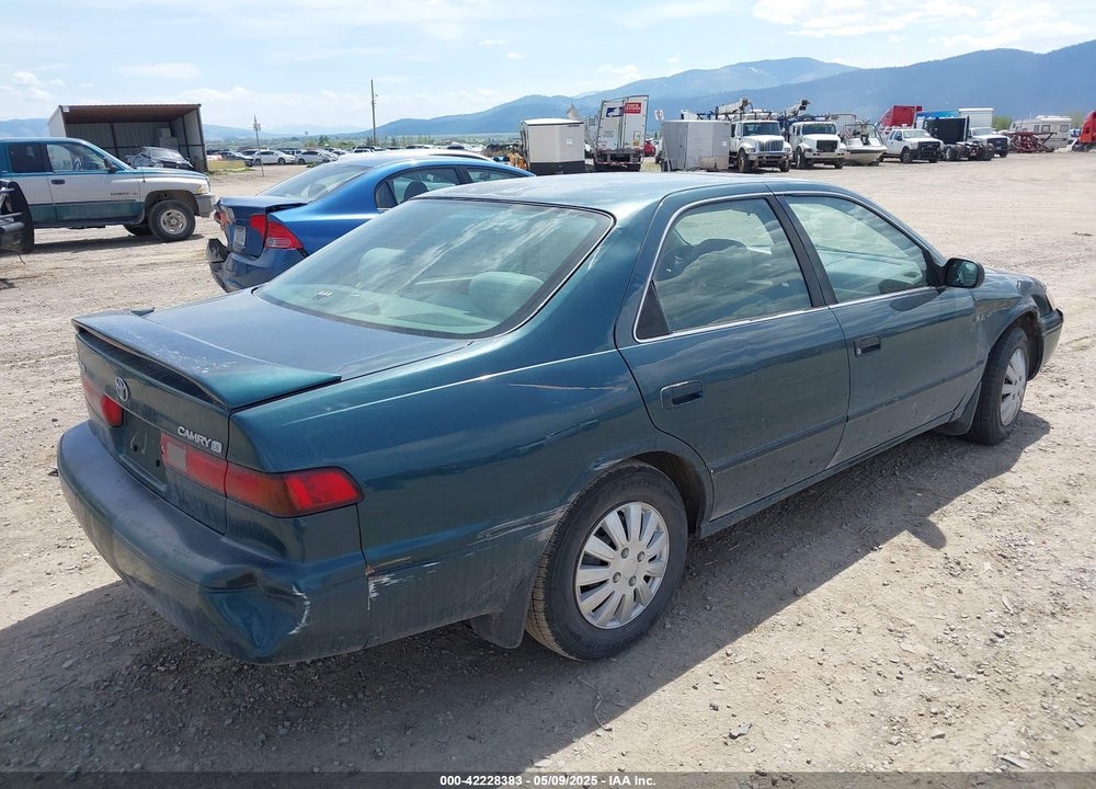 1998 TOYOTA CAMRY LE VIN: 4T1BG22KXWU363210