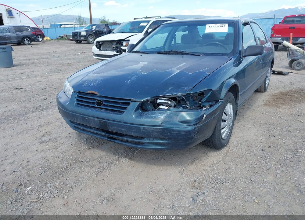 1998 TOYOTA CAMRY LE VIN: 4T1BG22KXWU363210