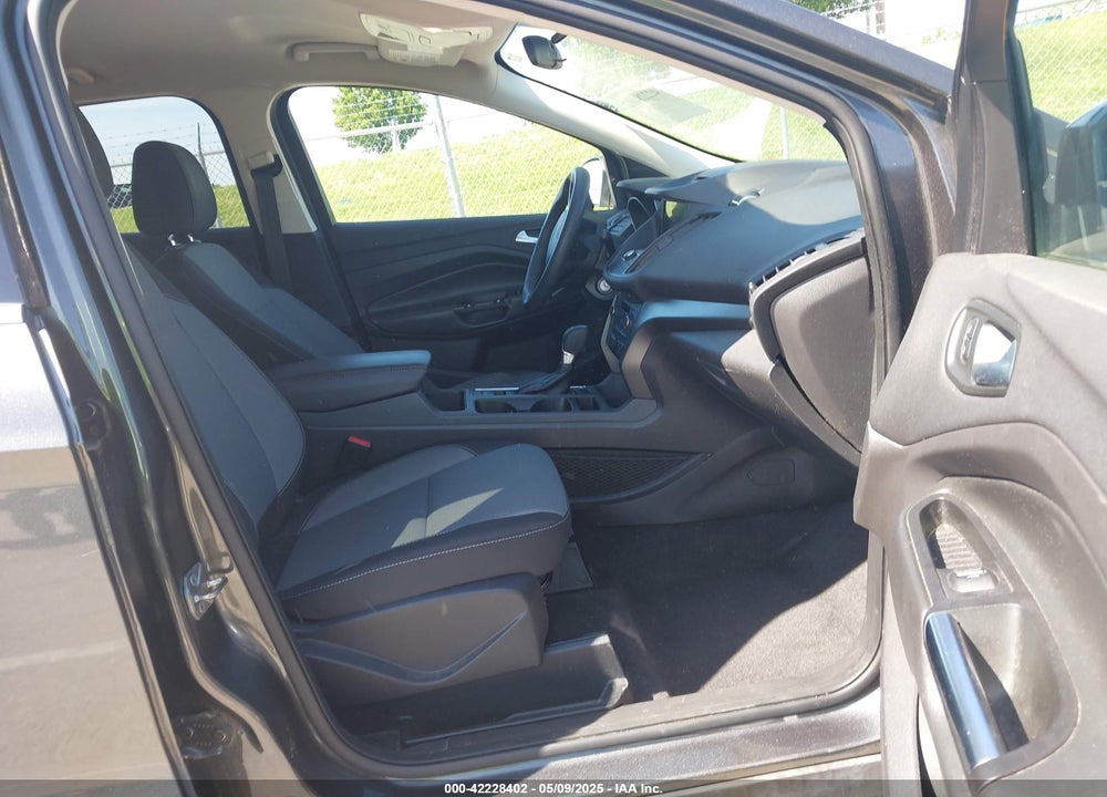 2017 FORD ESCAPE VIN: 1FMCU0GD5HUF05607