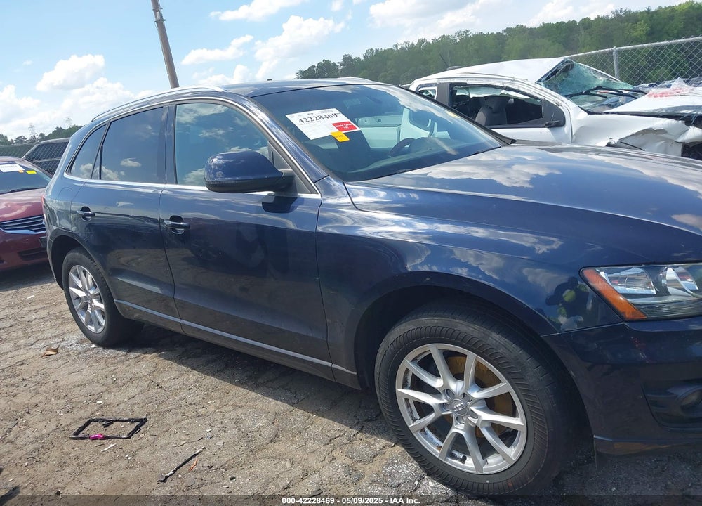 2010 AUDI Q5 3.2 PREMIUM VIN: WA1CKAFP8AA112939