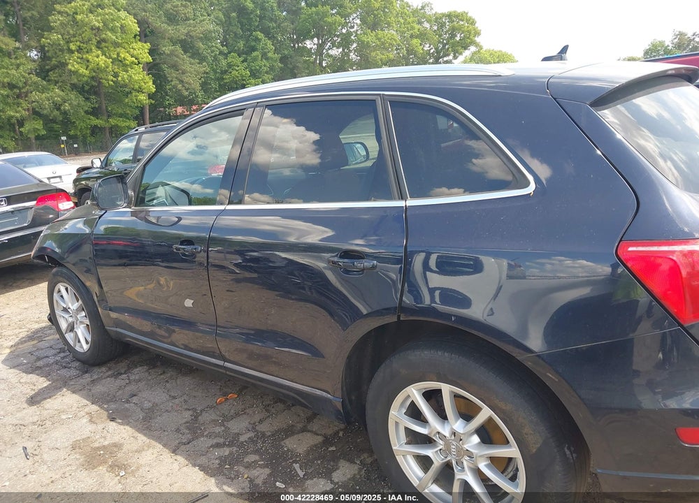2010 AUDI Q5 3.2 PREMIUM VIN: WA1CKAFP8AA112939