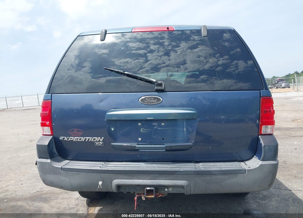 2004 FORD EXPEDITION XLT VIN: 1FMRU15W54LA85724