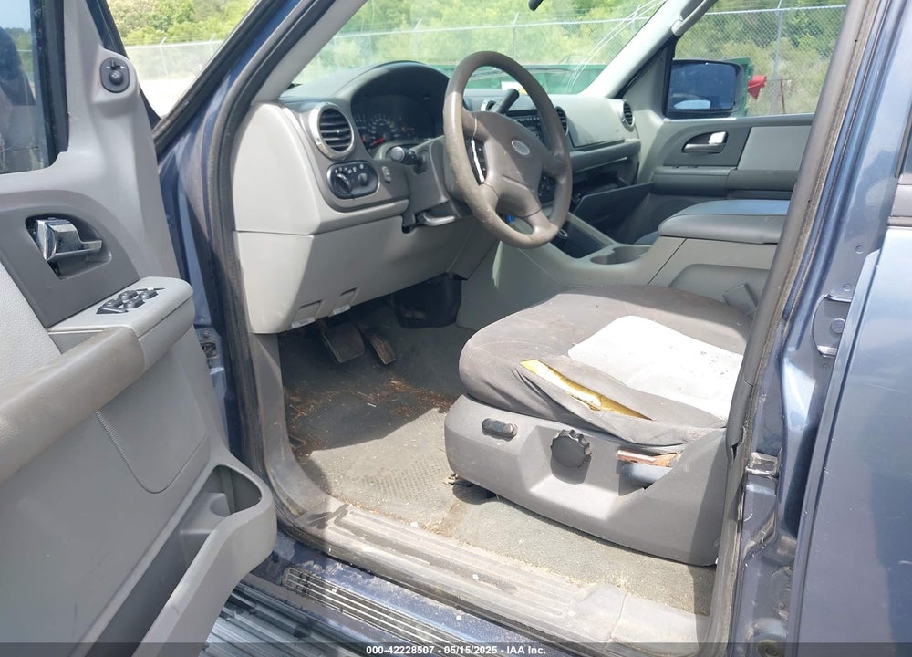 2004 FORD EXPEDITION XLT VIN: 1FMRU15W54LA85724
